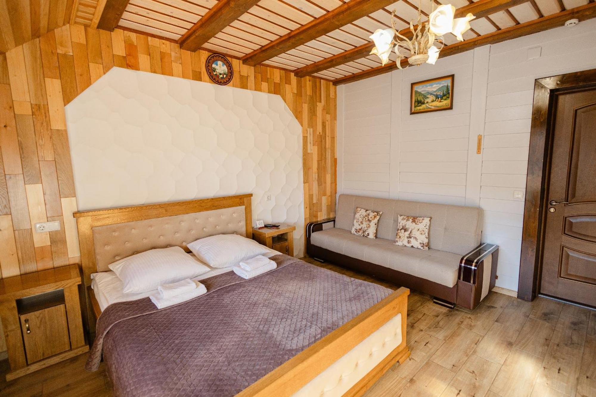 Hotel Zatyshok Nad Prutom Bukovel Esterno foto